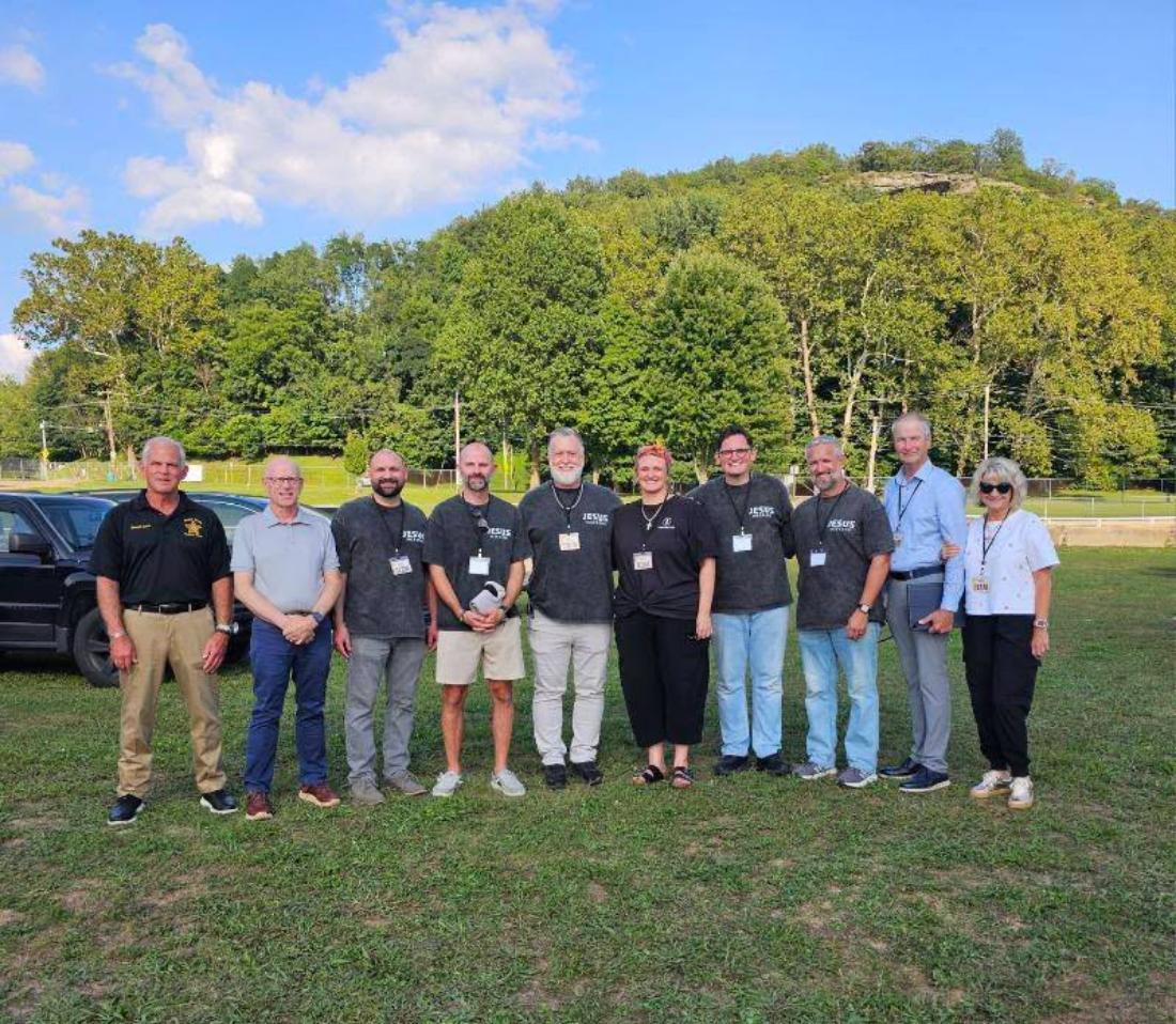 Sheriff Lape with Lancaster Mayor Don McDaniel and Jesus Weekend organizers at the Fairfield County Fairgrounds